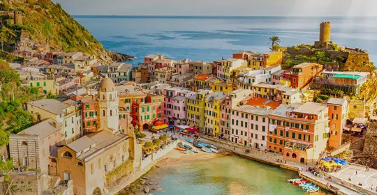 Colourful buildings and blue sea, Vernazza, Italy